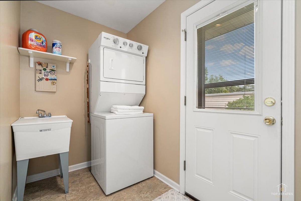 1420 E Green Lane Property Photo 16