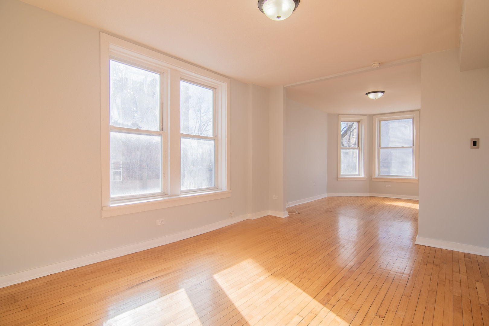 1141 S Francisco Avenue 3f Property Photo 4