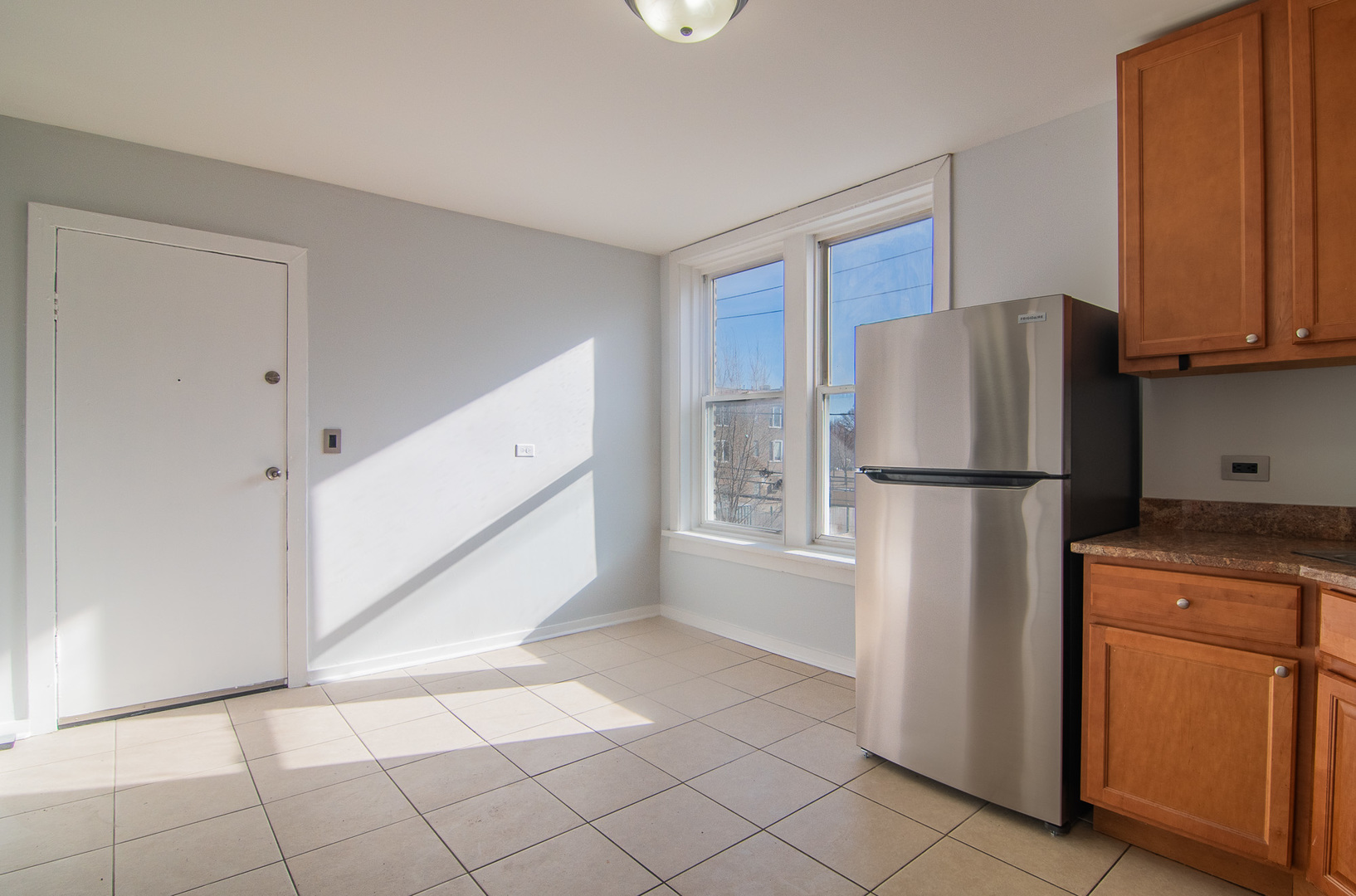 1141 S Francisco Avenue 3f Property Photo 7