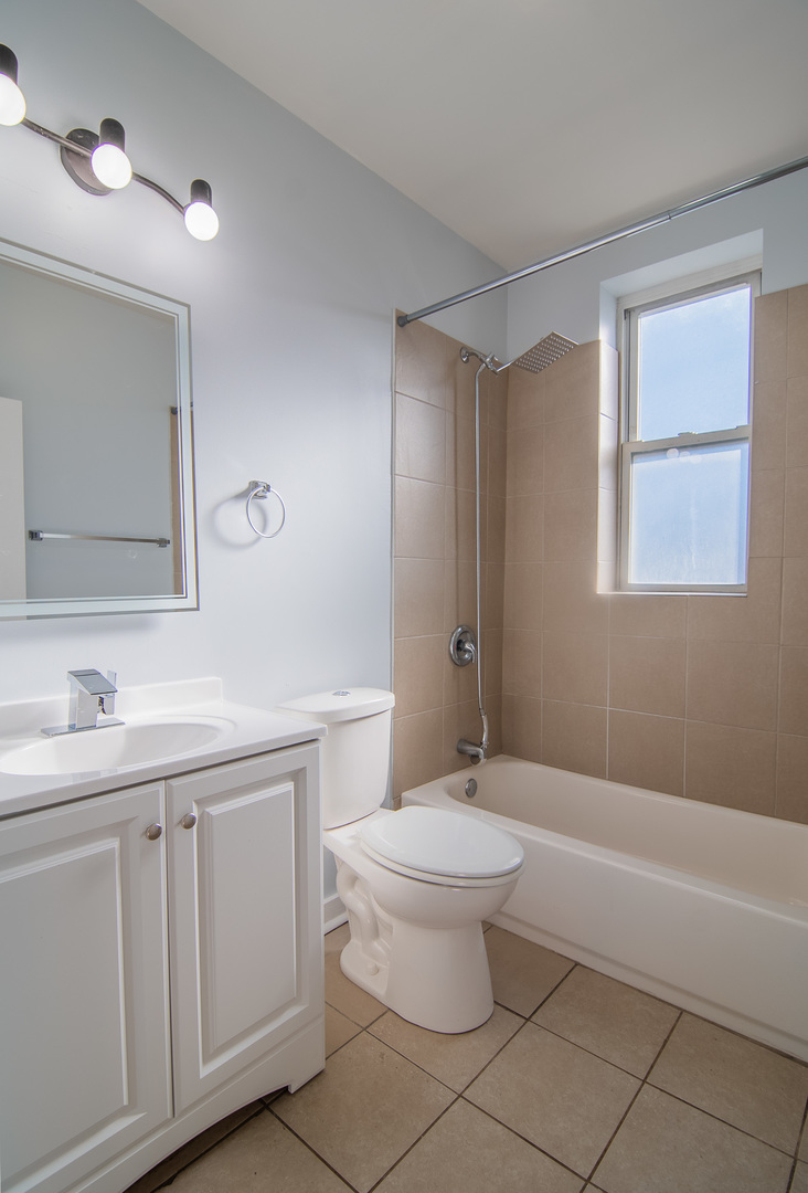 1141 S Francisco Avenue 3f Property Photo 12