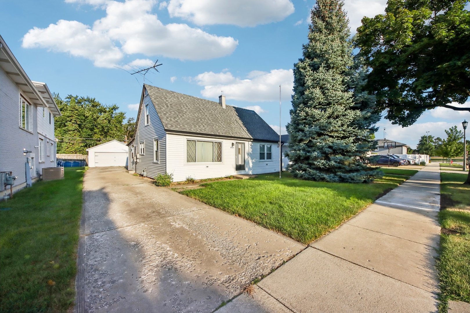 6502 Chester Avenue Property Photo 2