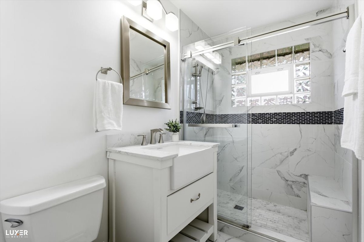 2 Washington Street Property Photo 20