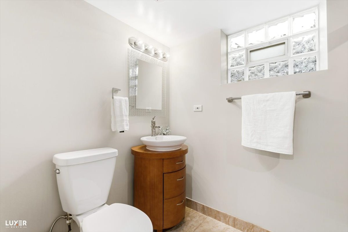 2 Washington Street Property Photo 29