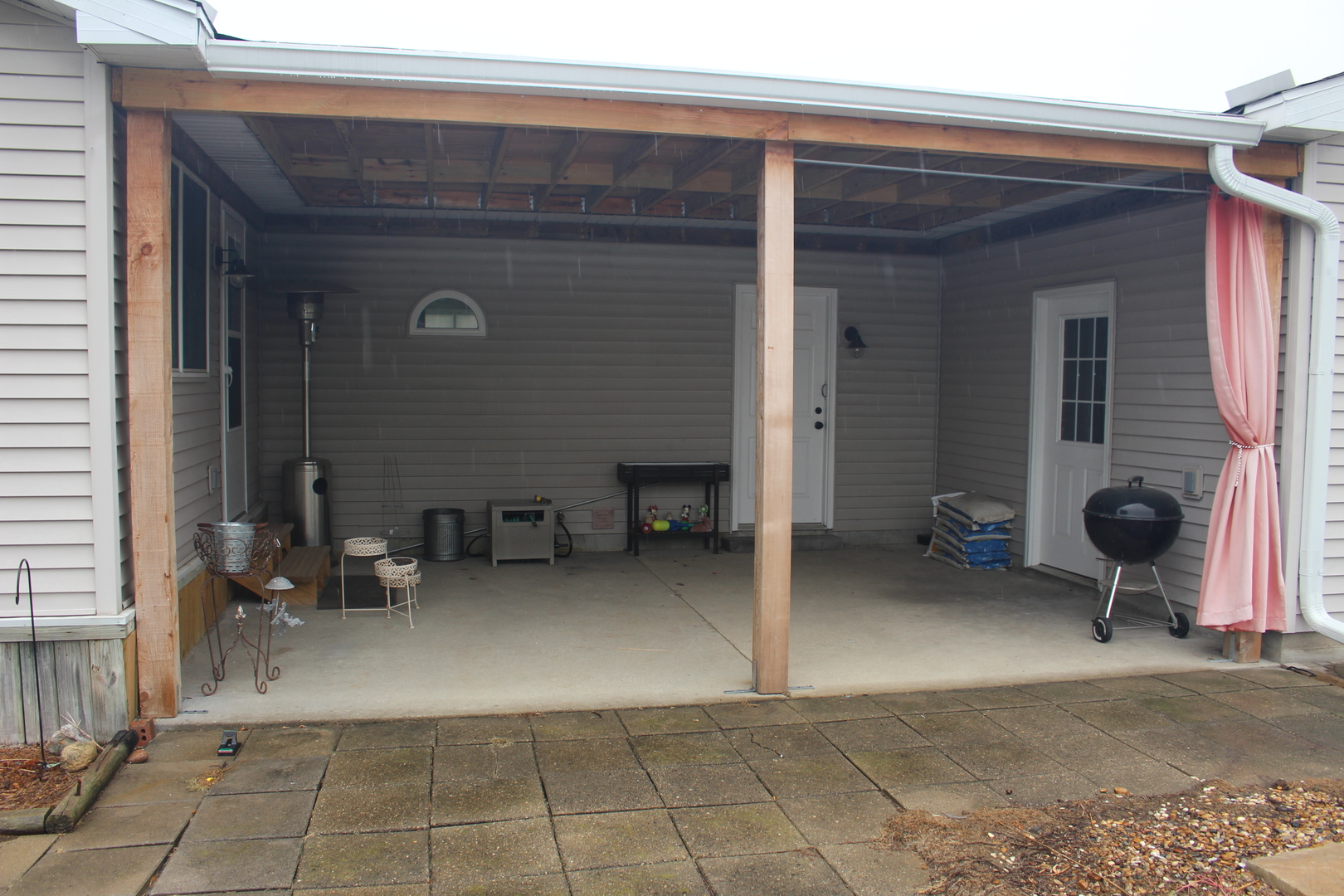 34 Colonial Drive Property Photo 3
