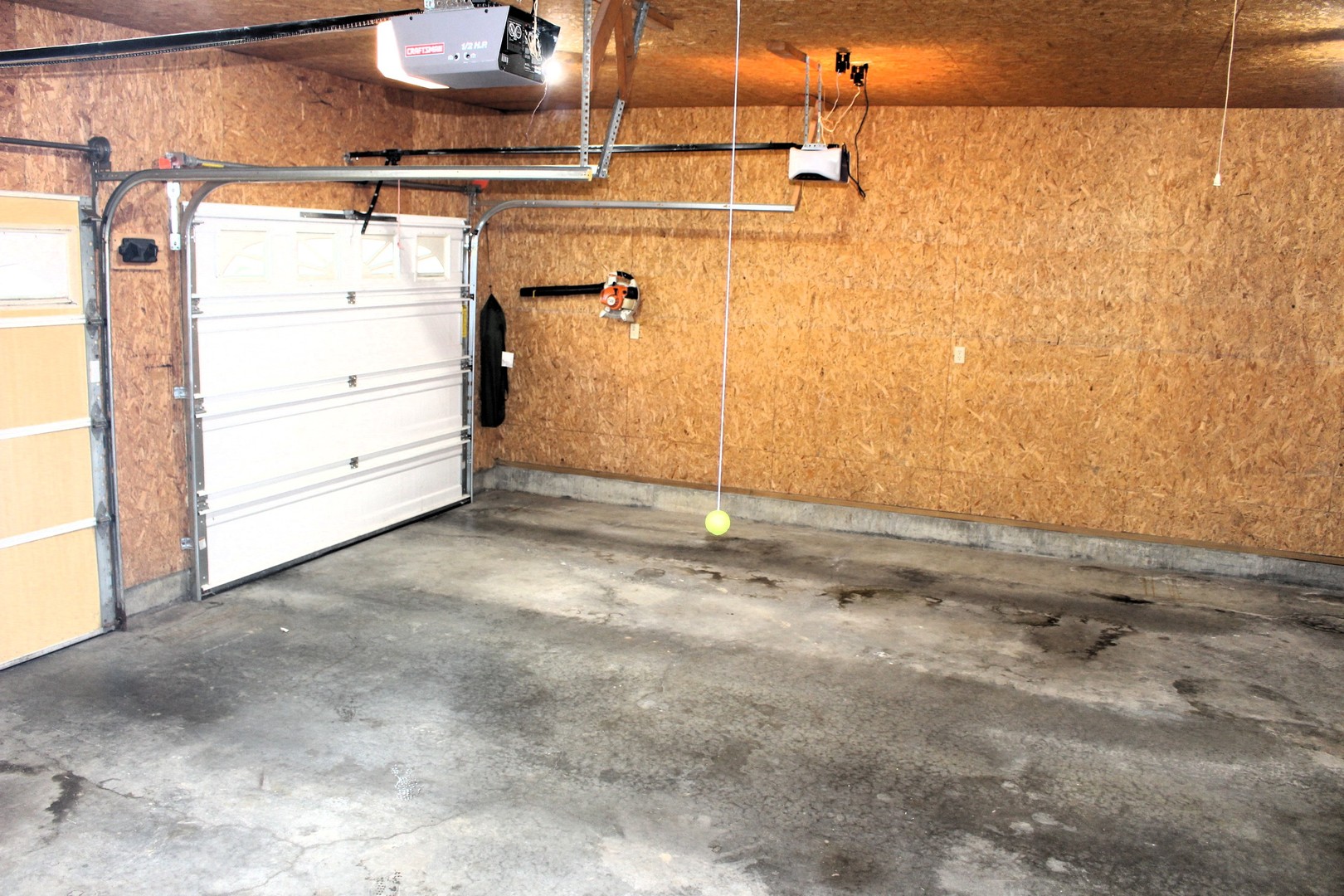 34 Colonial Drive Property Photo 39