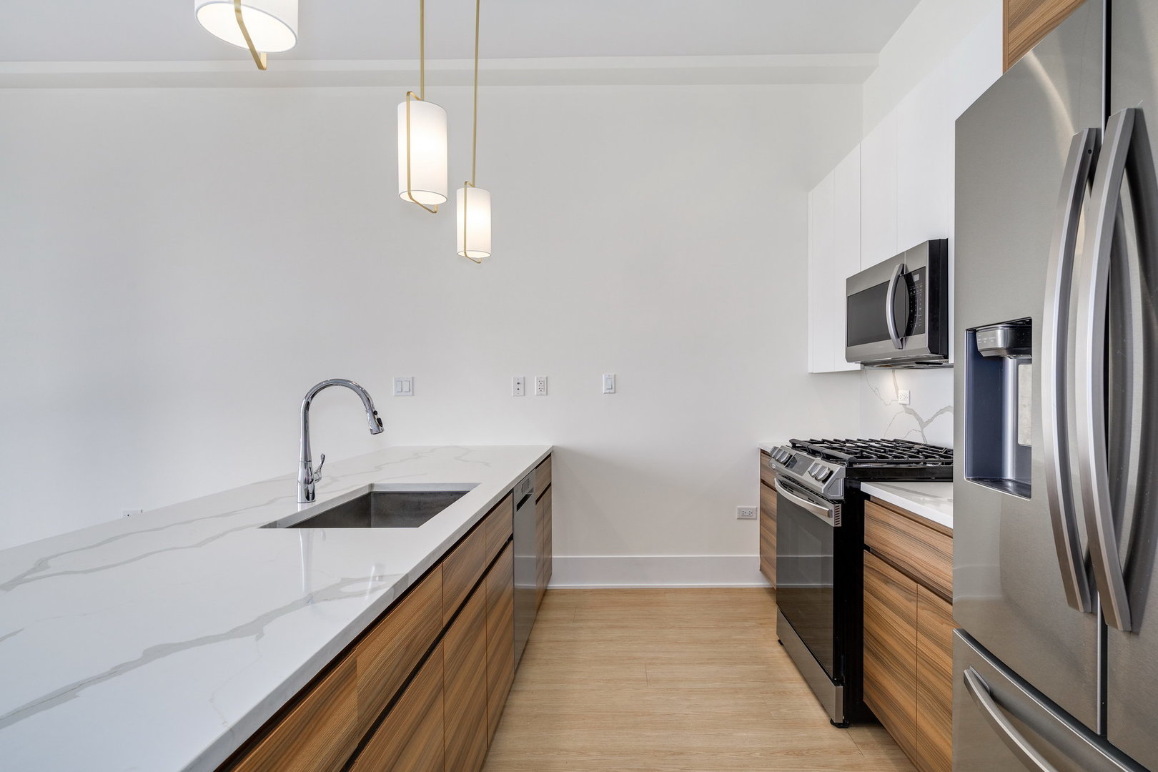 159 W North Avenue 406 Property Photo 8