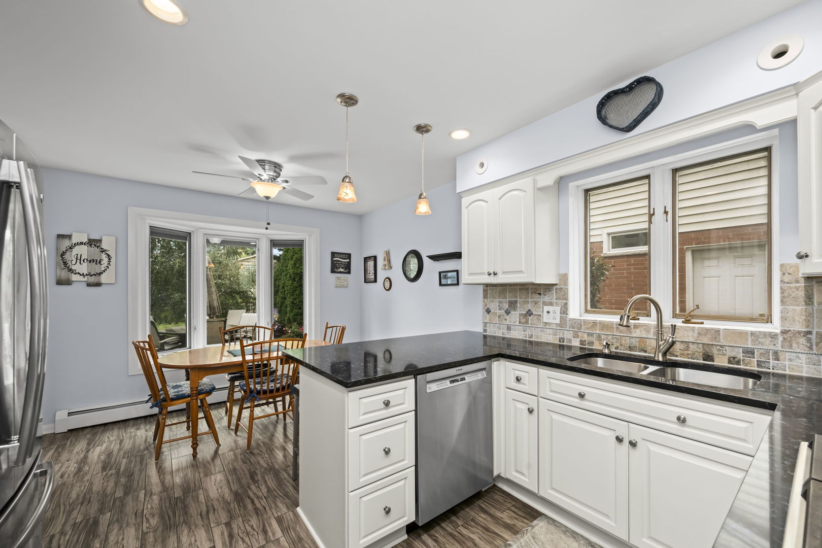 221 S Rammer Avenue Property Photo 3