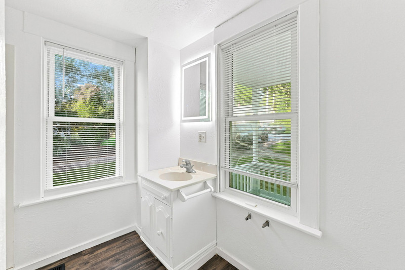 815 N High Street Property Photo 18