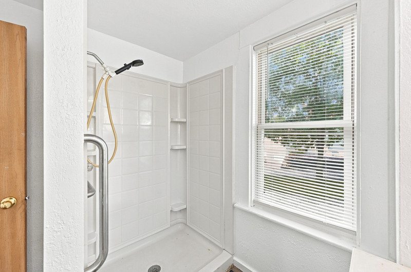 815 N High Street Property Photo 19