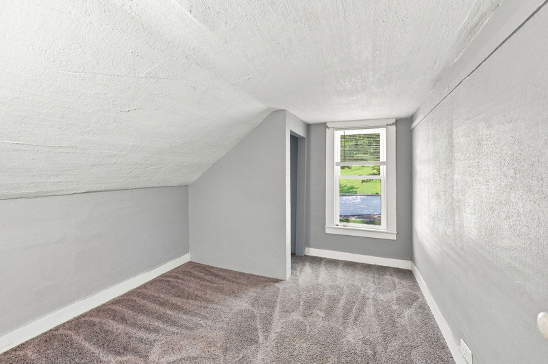 815 N High Street Property Photo 20