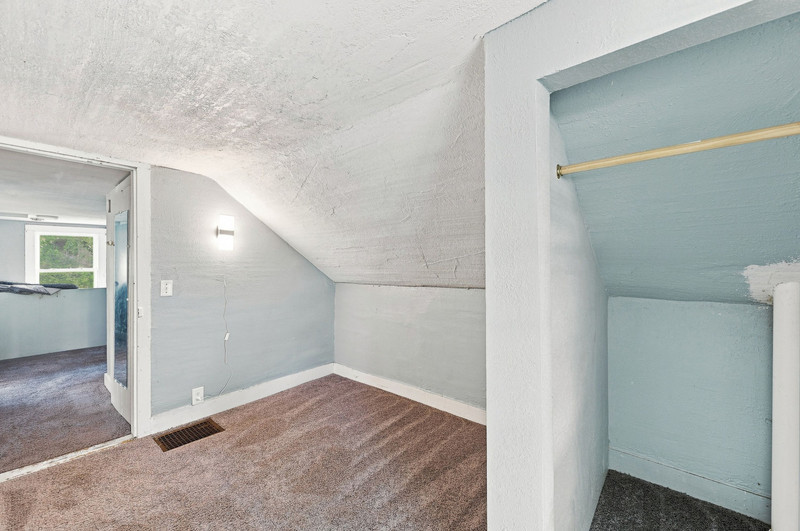 815 N High Street Property Photo 22