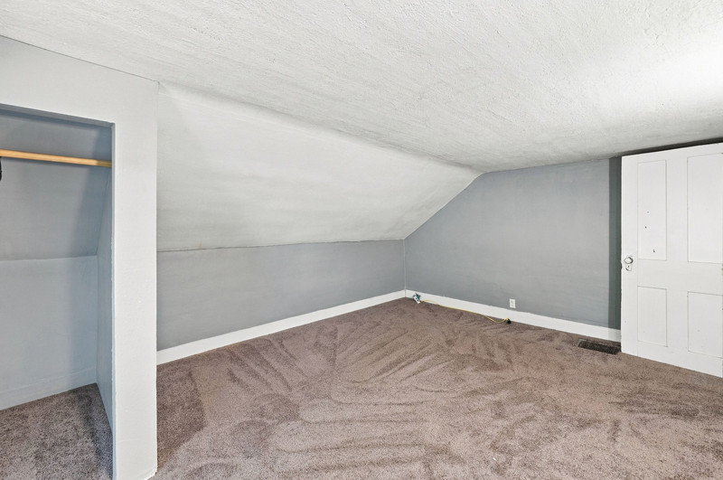 815 N High Street Property Photo 23