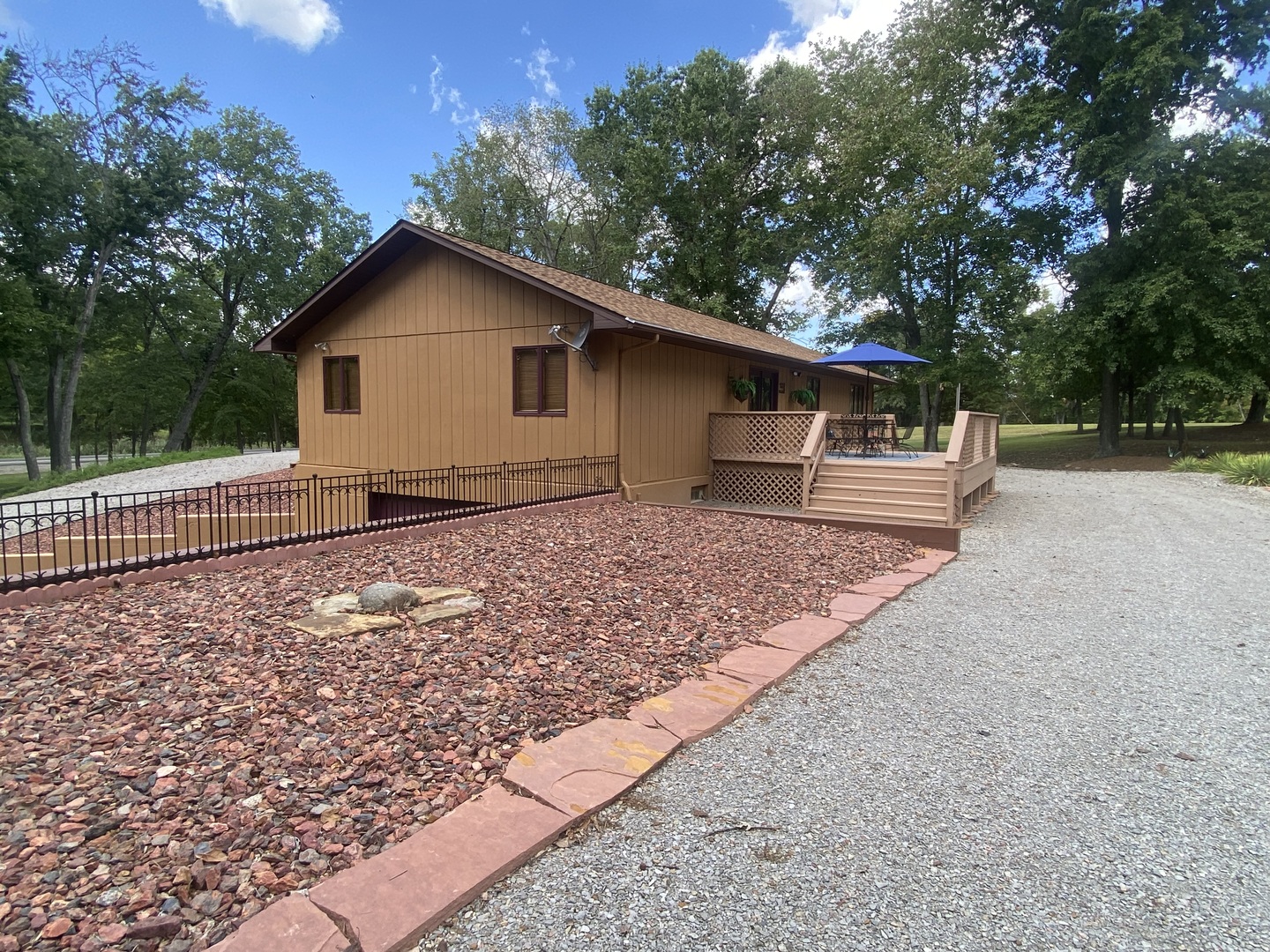5702 N Thompsonville Road Property Photo 32