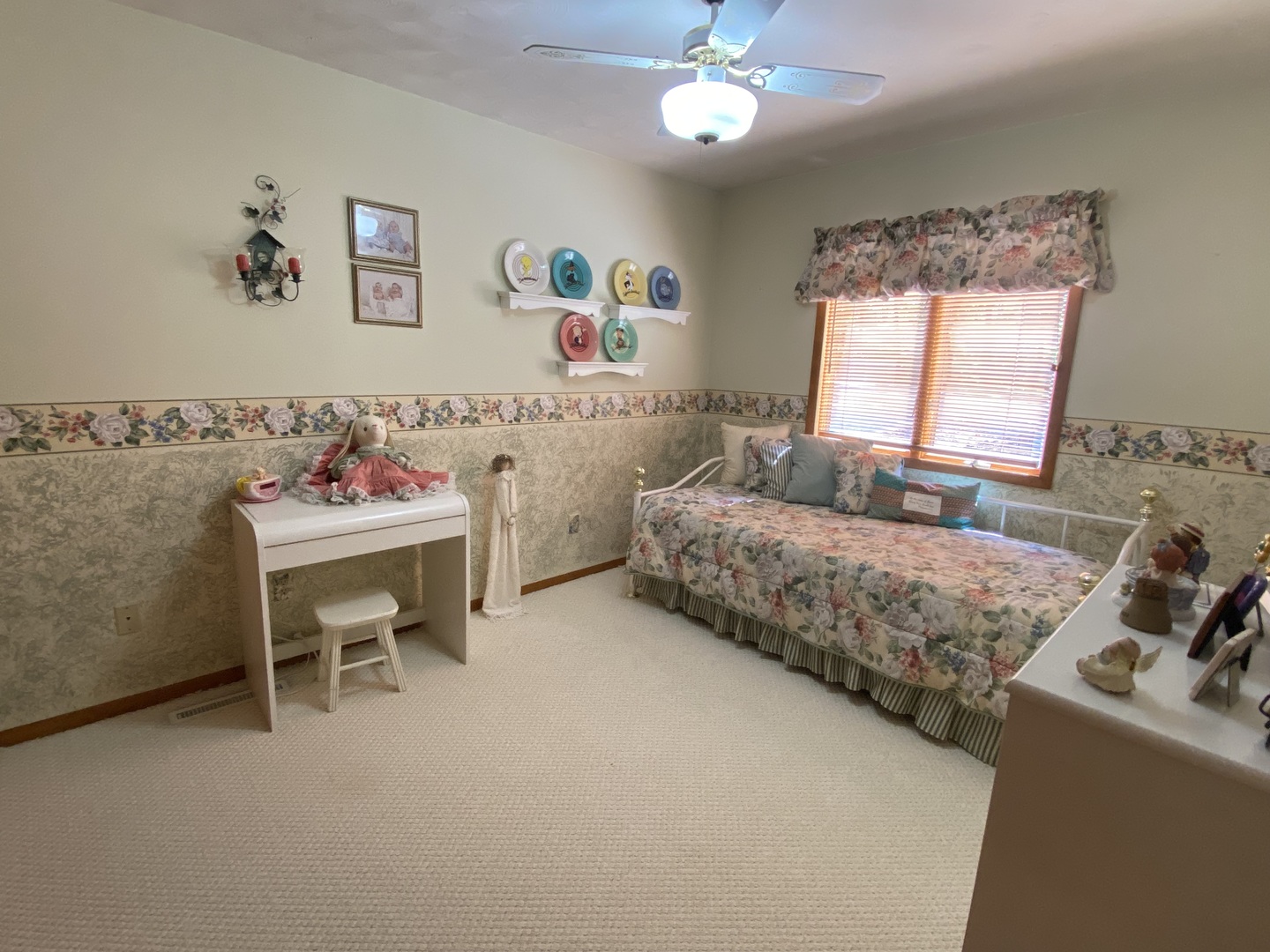 5702 N Thompsonville Road Property Photo 56