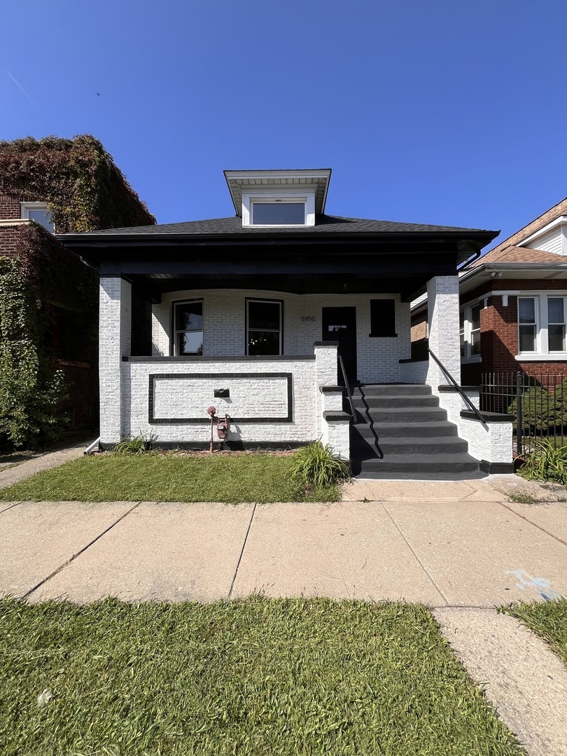 5950 S Artesian Avenue Property Photo 1