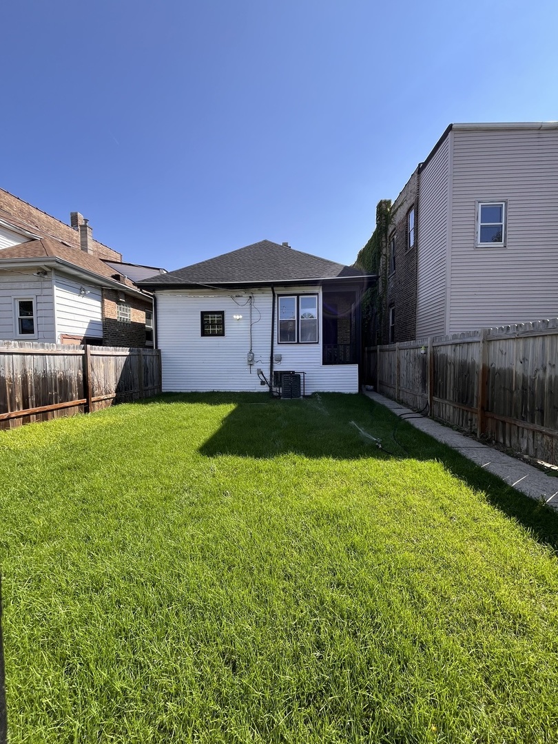 5950 S Artesian Avenue Property Photo 23