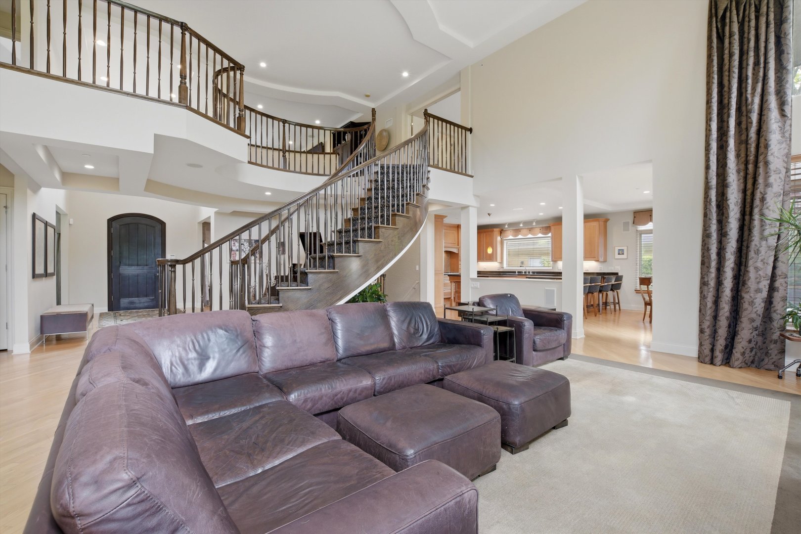 809 Edgemont Lane Property Photo 14