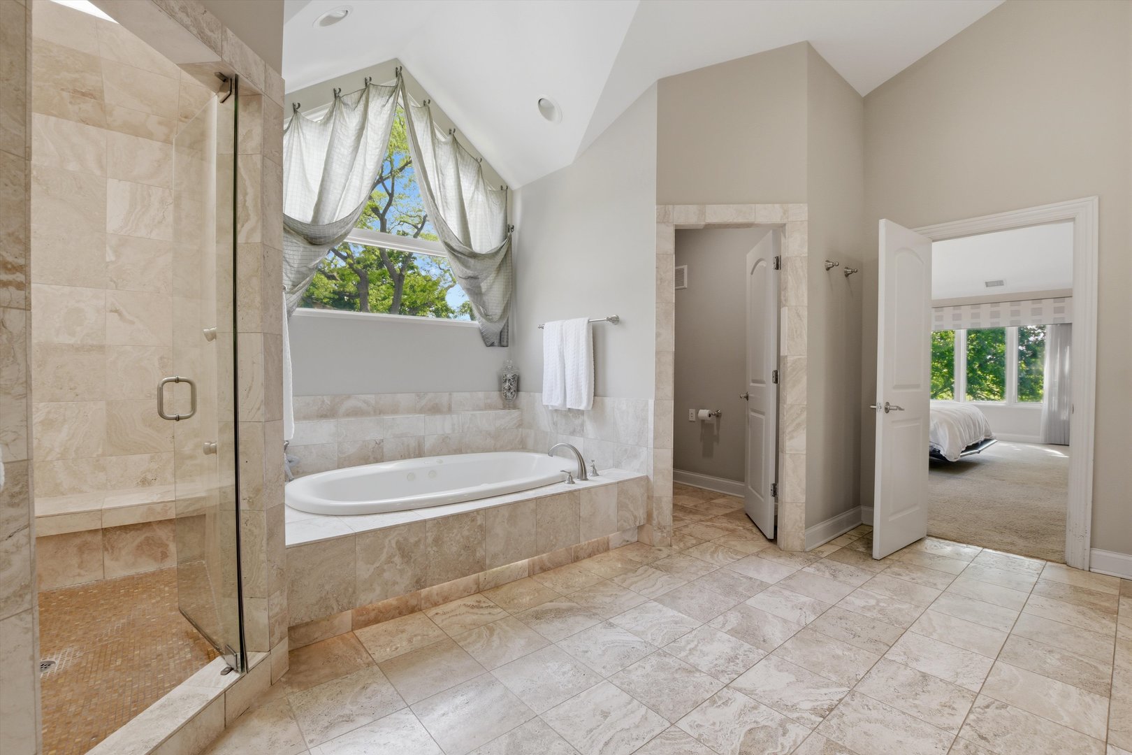 809 Edgemont Lane Property Photo 35