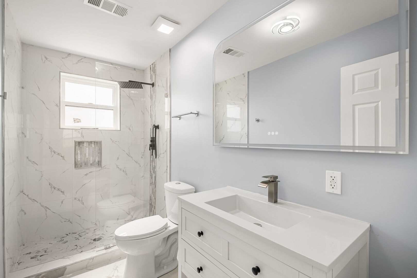 6672 W Montrose Avenue Property Photo 18