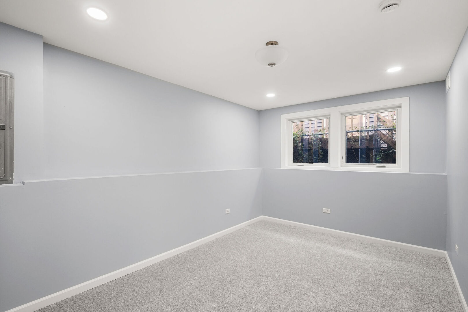 6672 W Montrose Avenue Property Photo 21