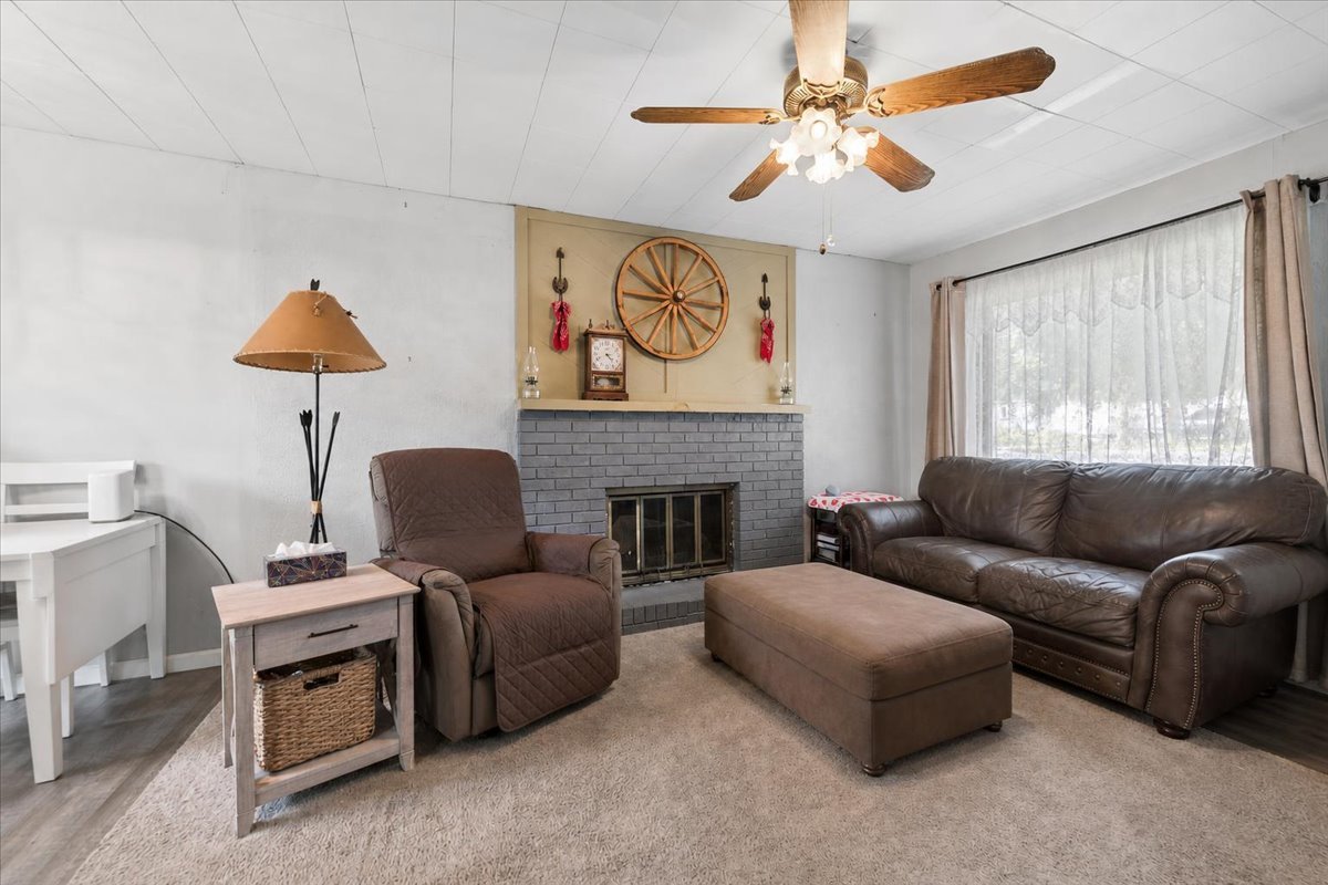 1140 Rathbone Avenue Property Photo 3