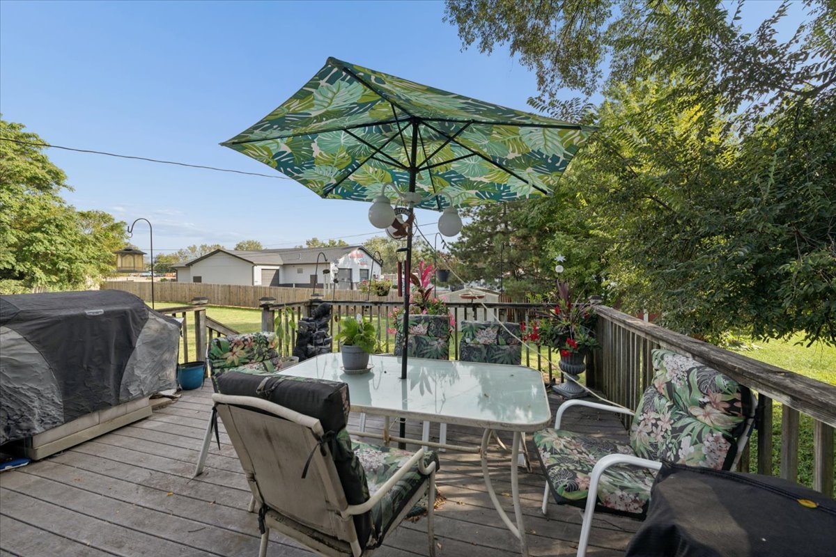 1140 Rathbone Avenue Property Photo 15