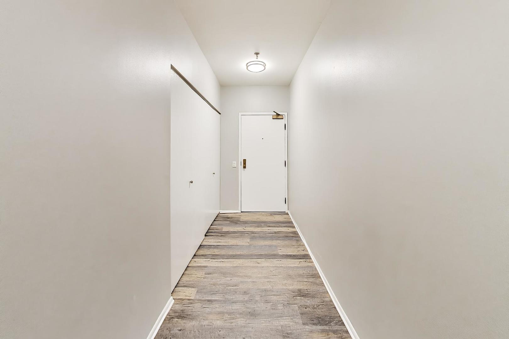 640 S Federal Street 610 Property Photo 6