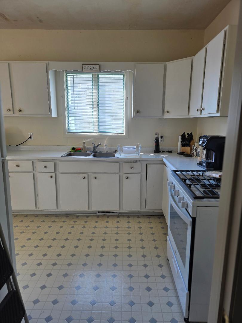 244 Maple Street Property Photo 4