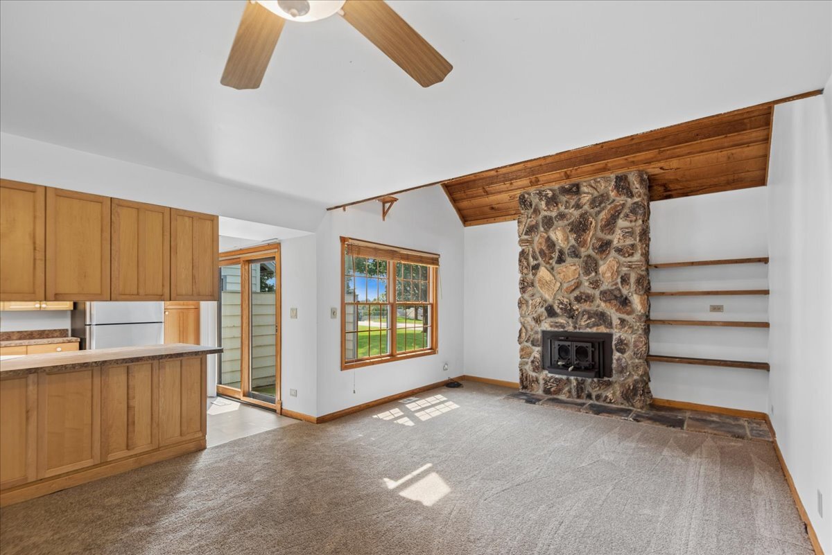 722 Shepard Court - Property Photo 3