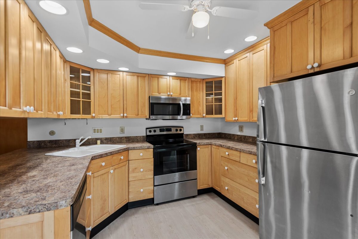 722 Shepard Court - Property Photo 5