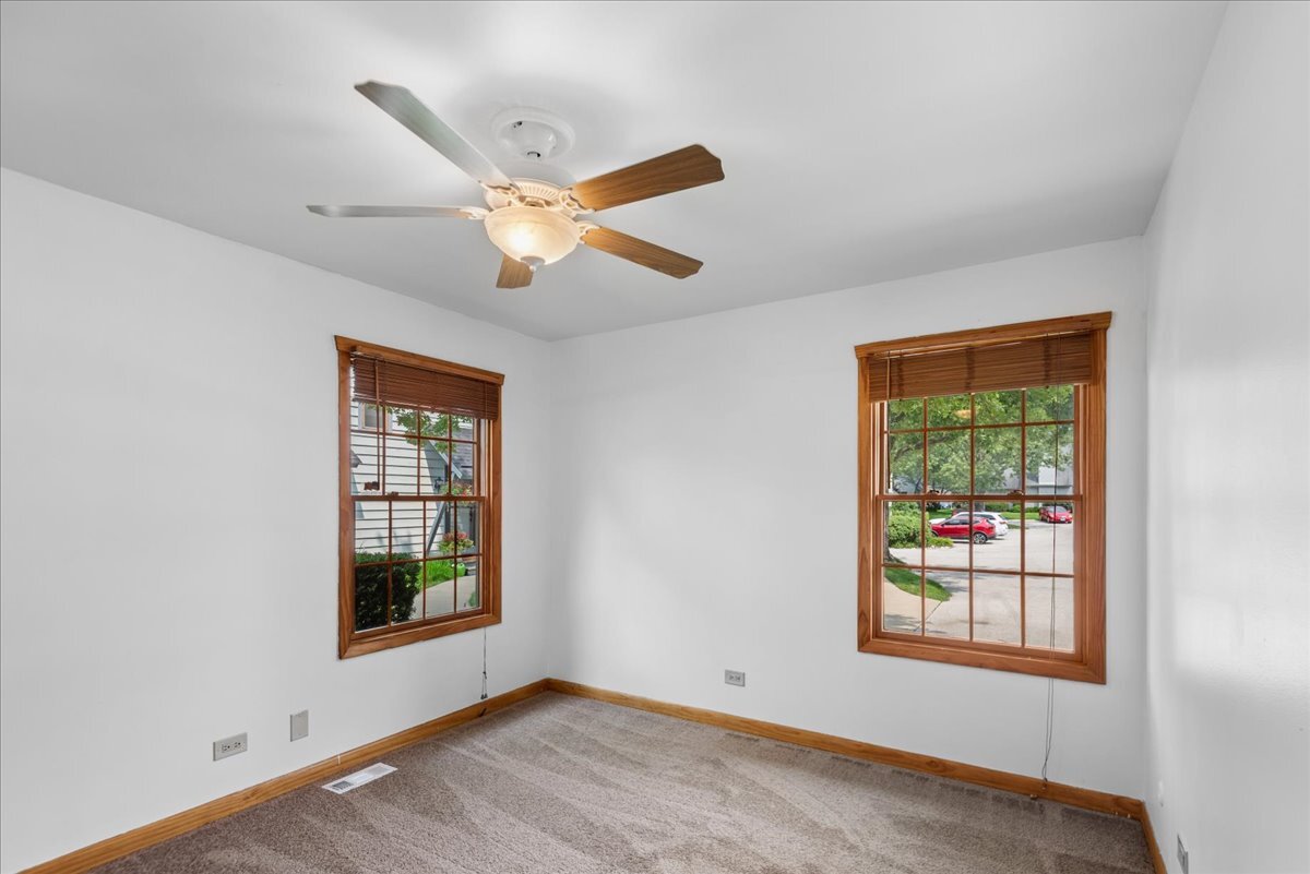 722 Shepard Court - Property Photo 7