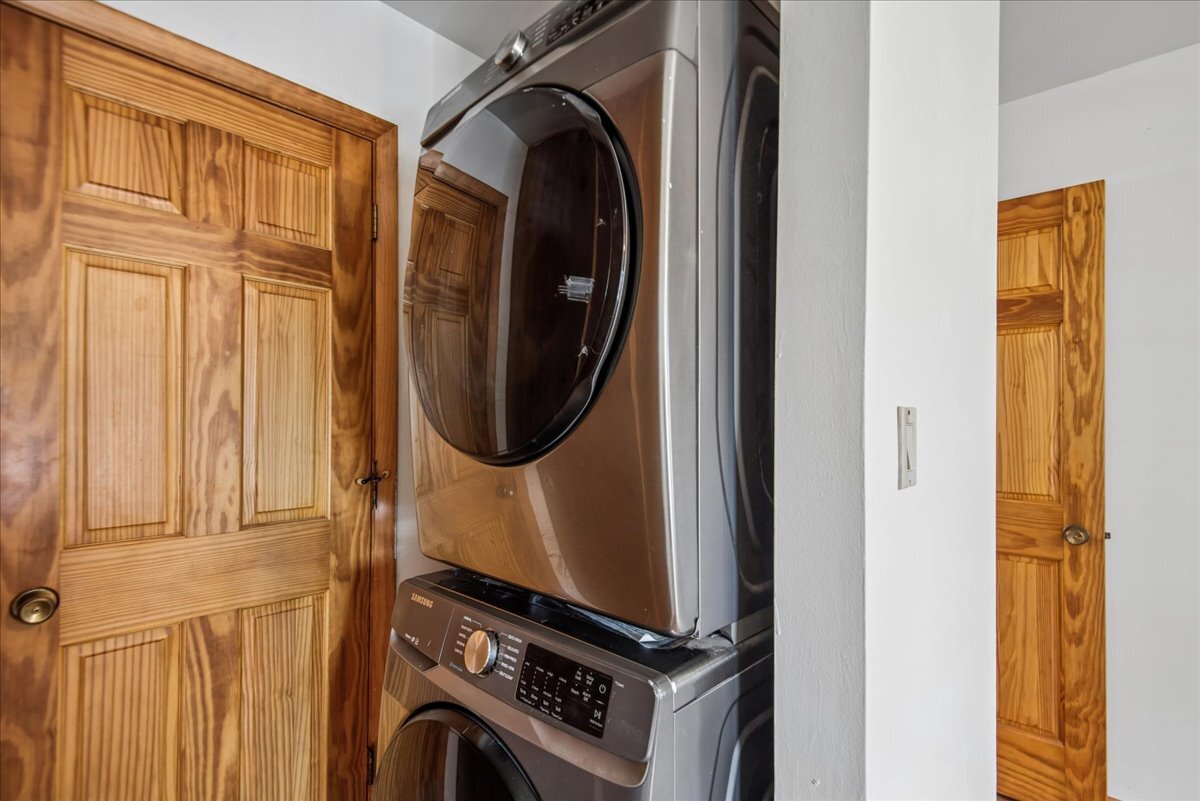 722 Shepard Court - Property Photo 8