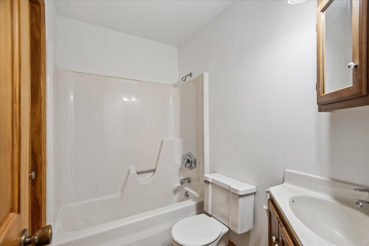 722 Shepard Court - Property Photo 9