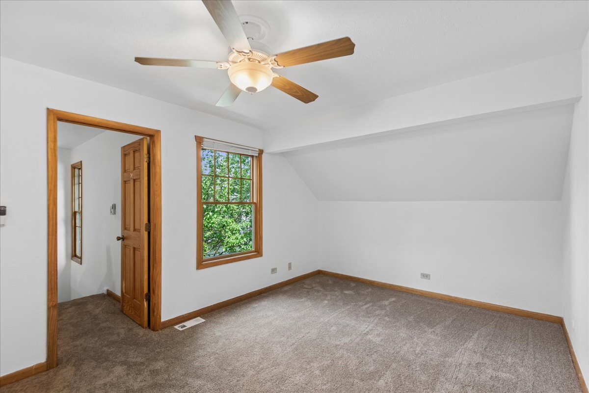 722 Shepard Court - Property Photo 13
