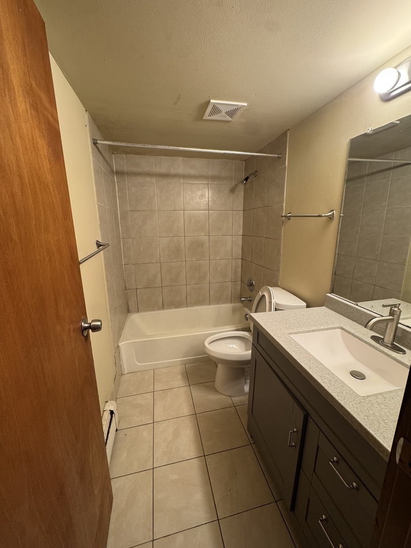 2328 Century Point Lane D Property Photo 7