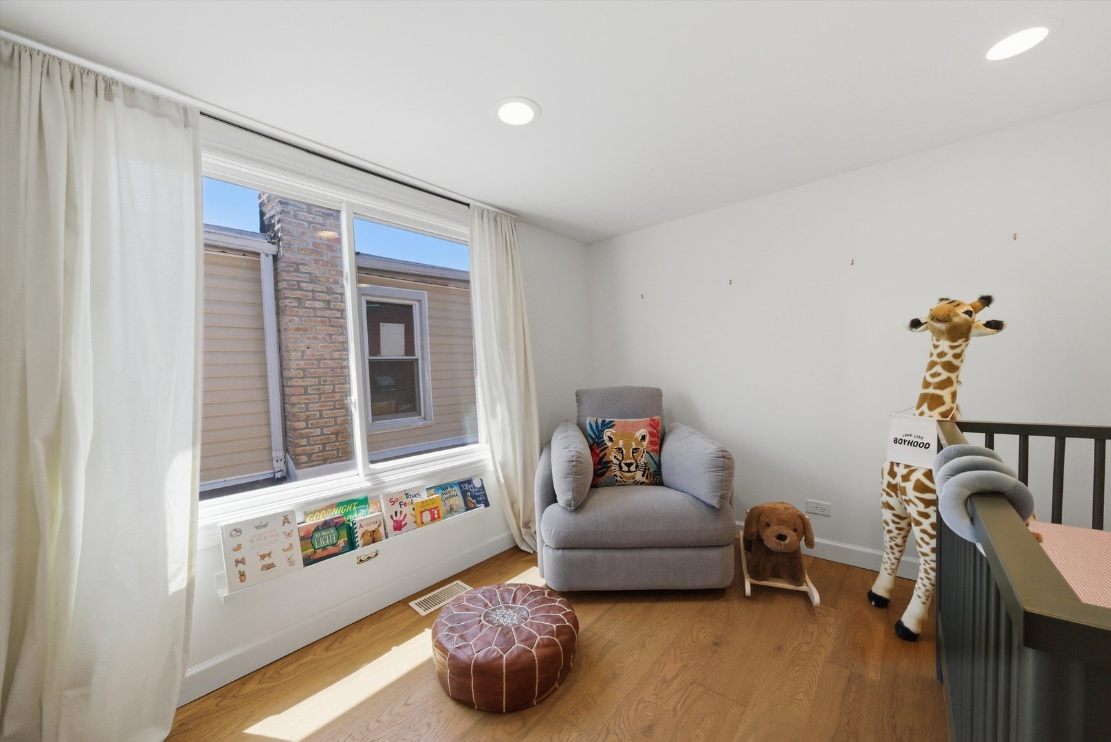 1423 Ridgeland Avenue Property Photo 12