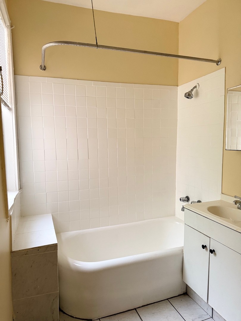 5703 S Emerald Avenue 2 Property Photo 15