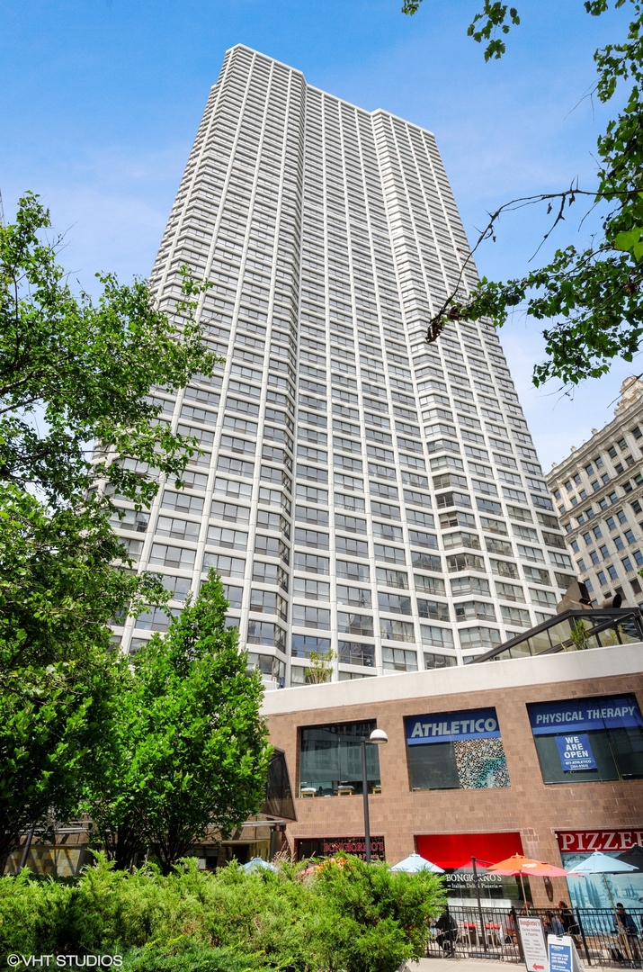 405 N Wabash Avenue 1710 Property Photo 15