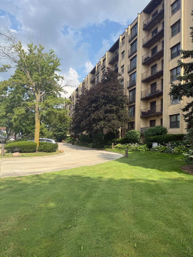 4601 W Touhy Avenue 506 Property Photo 14