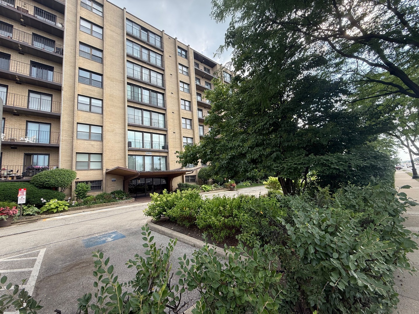 4601 W Touhy Avenue 506 Property Photo 15