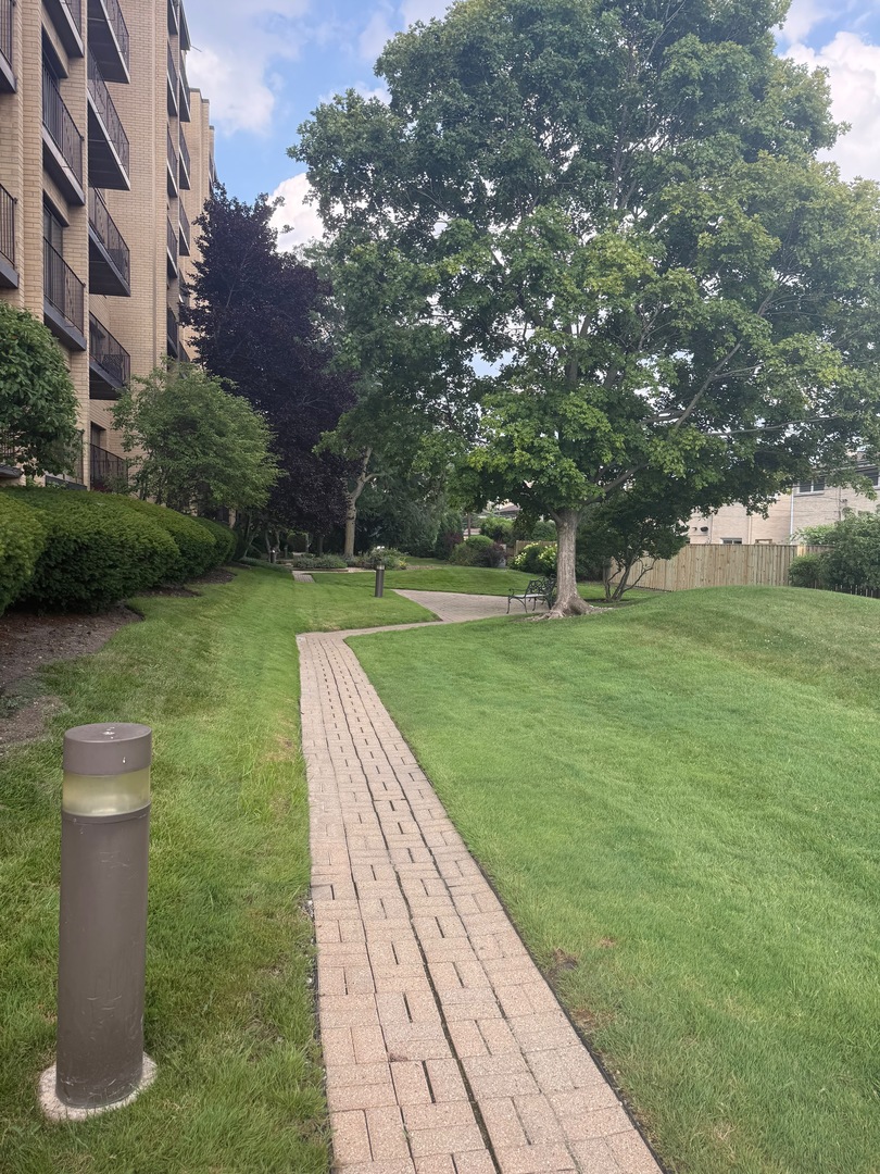 4601 W Touhy Avenue 506 Property Photo 16