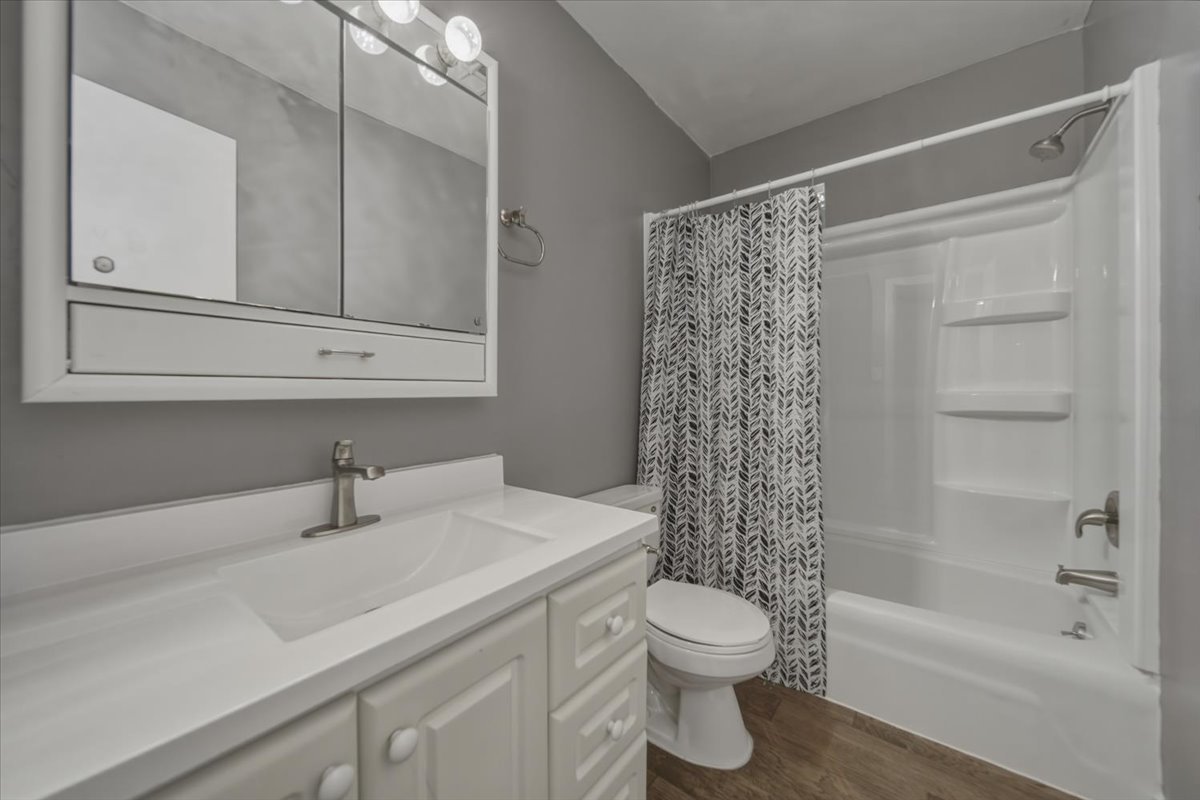 1267 Sunnymeade Drive Property Photo 16