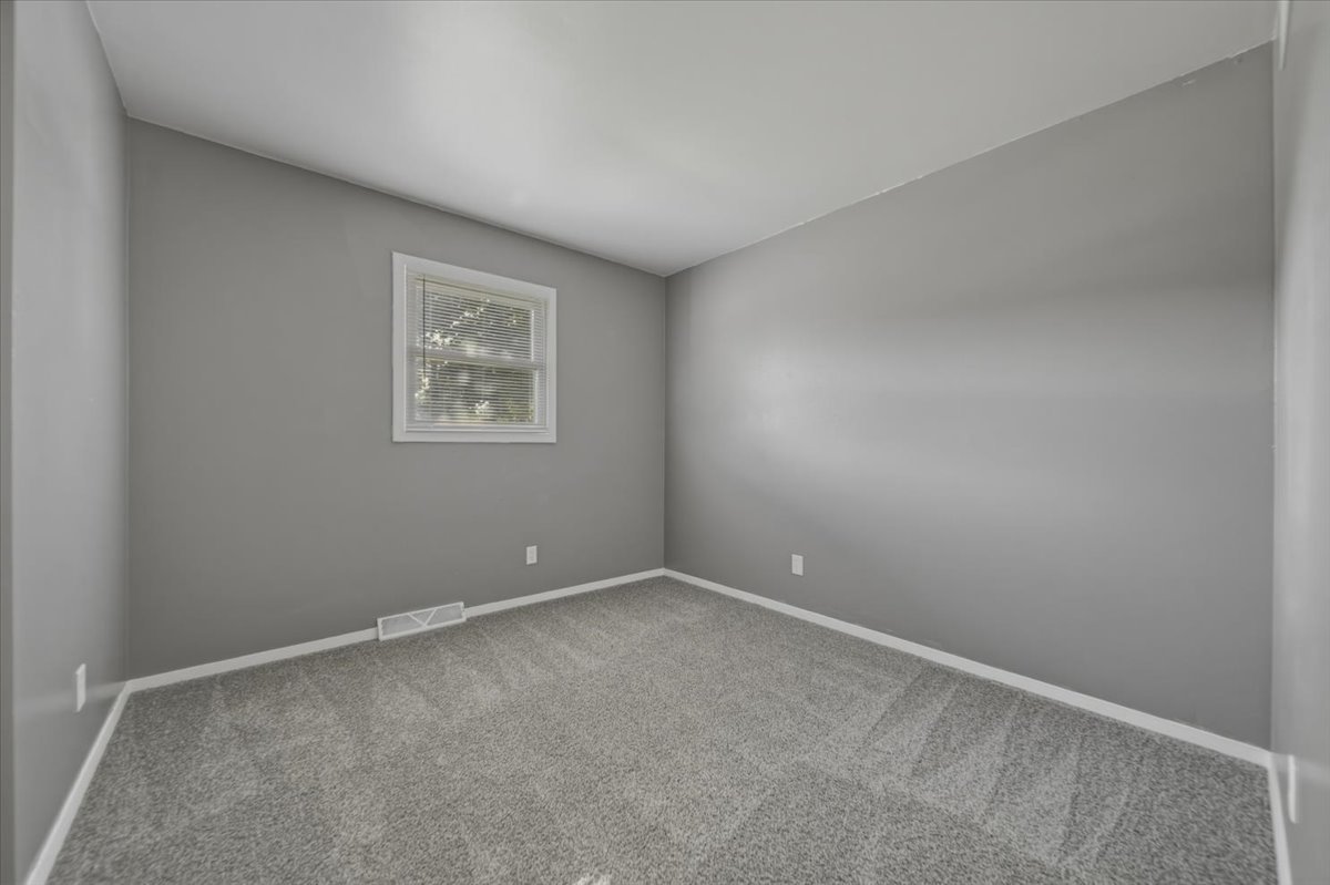 1267 Sunnymeade Drive Property Photo 19