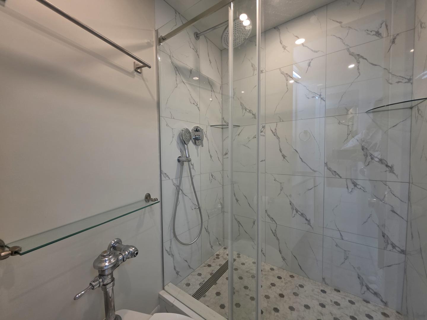 300 N State Street 3012 Property Photo 12