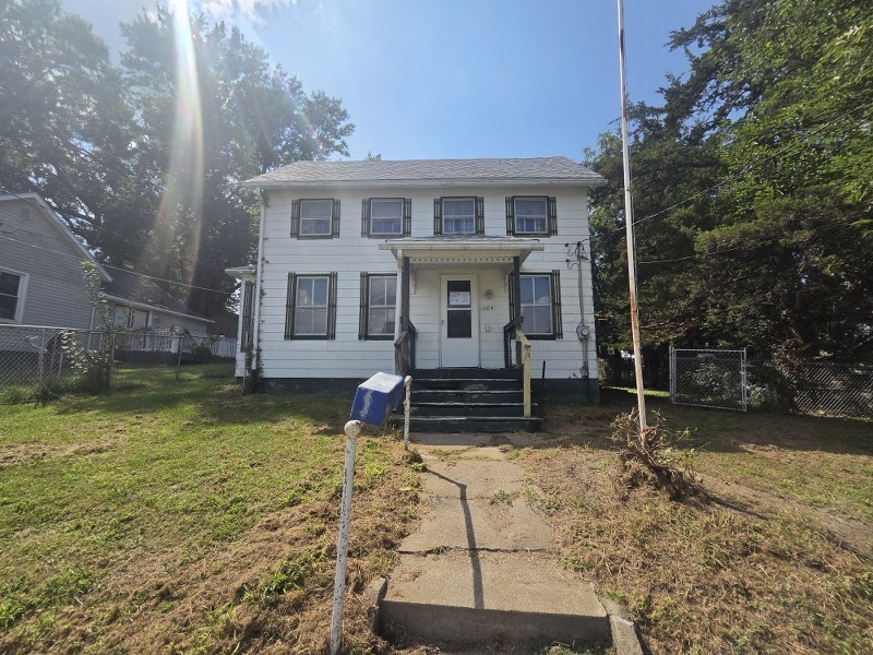 1104 2nd Street Property Photo 1