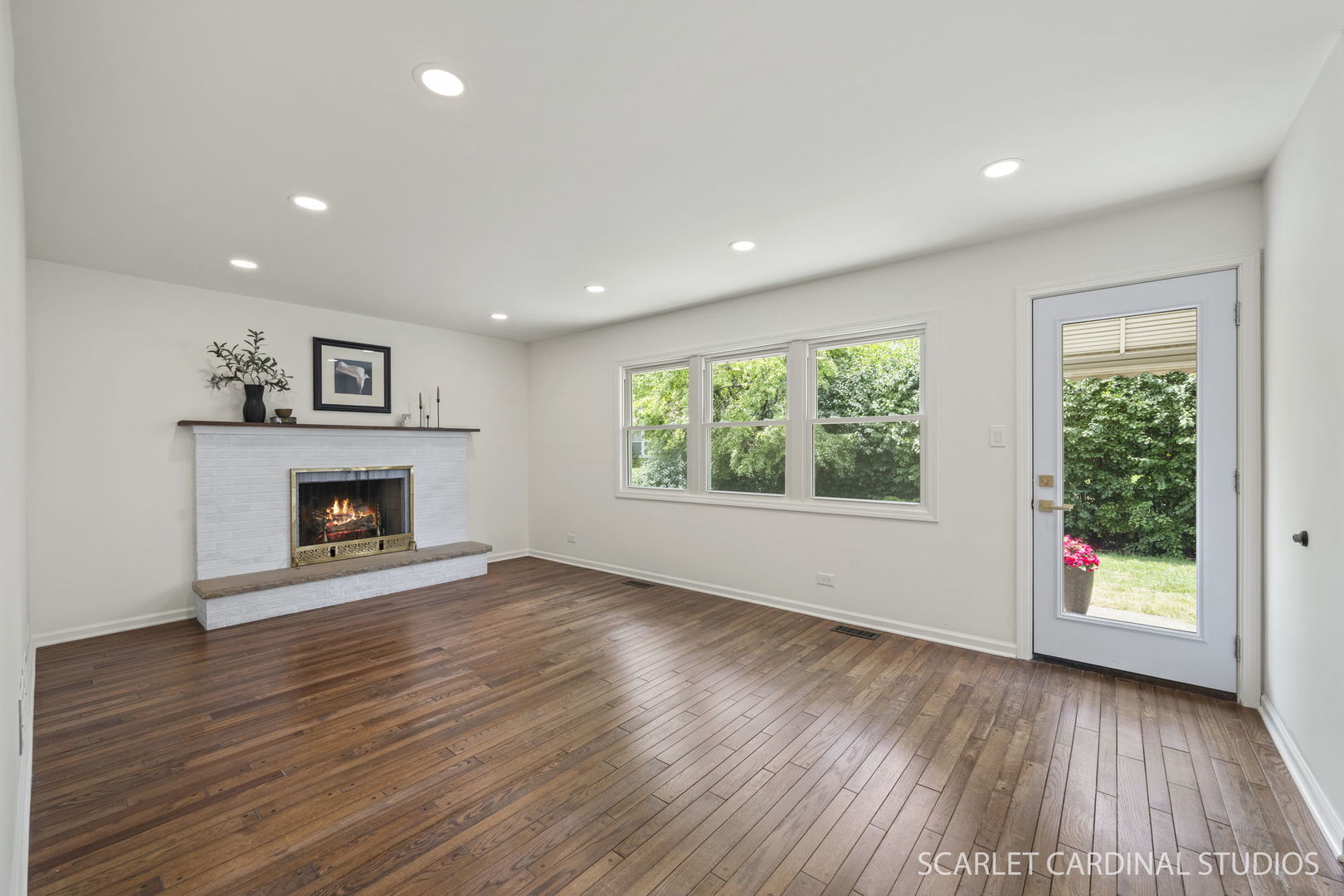 1110 S Fernandez Avenue Property Photo 7