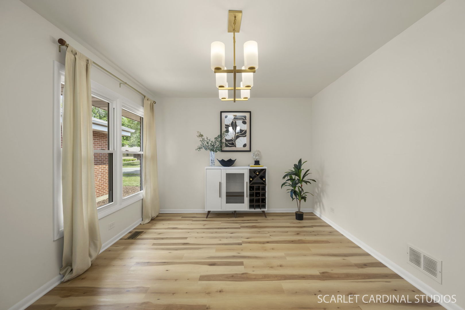 1110 S Fernandez Avenue Property Photo 8