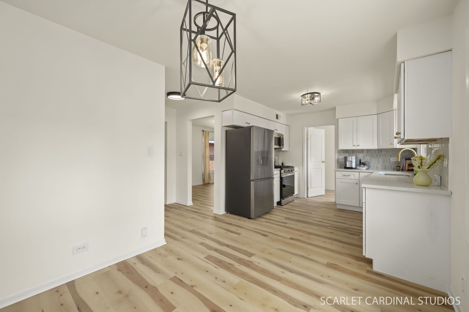 1110 S Fernandez Avenue Property Photo 9
