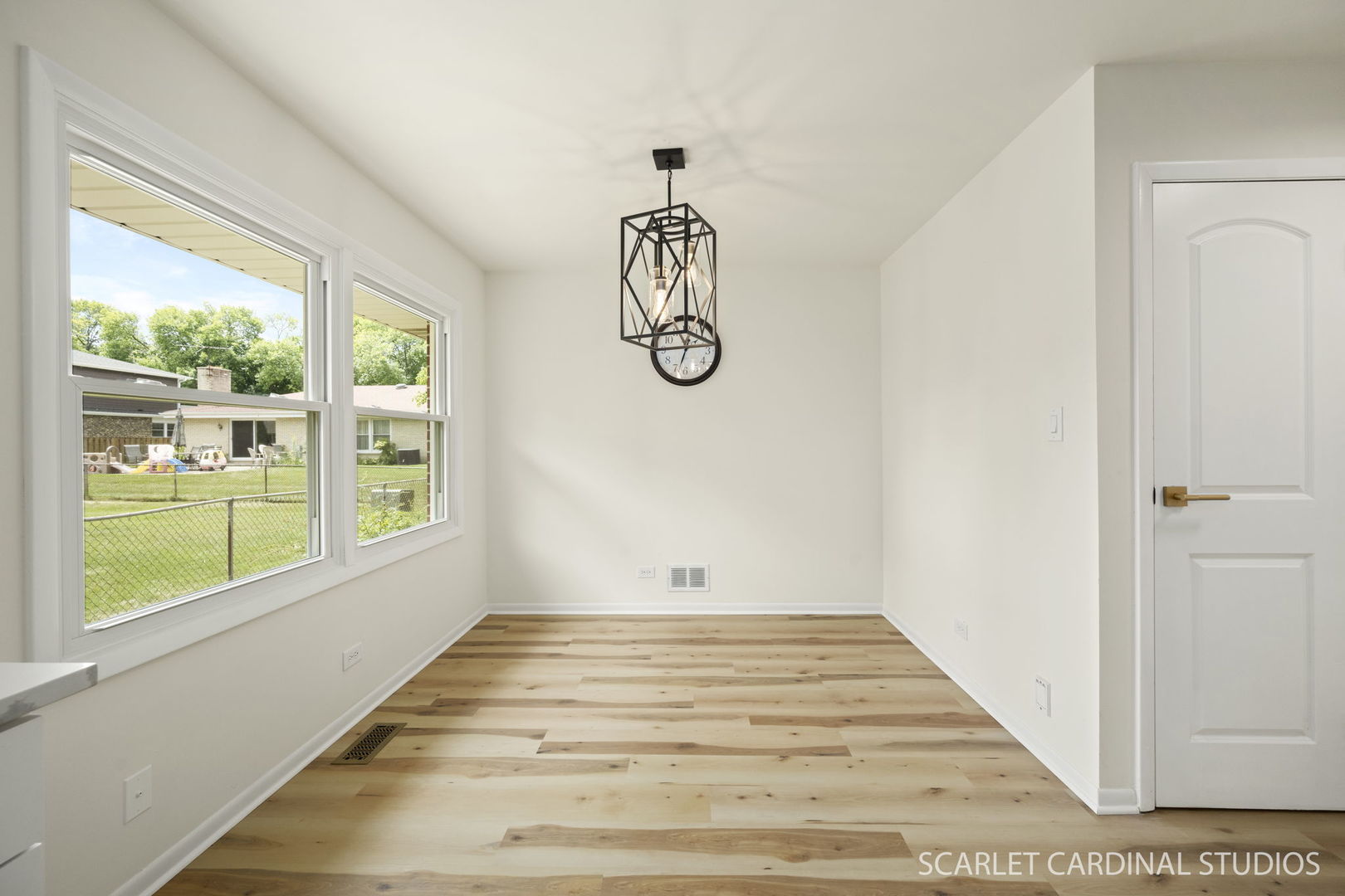 1110 S Fernandez Avenue Property Photo 10