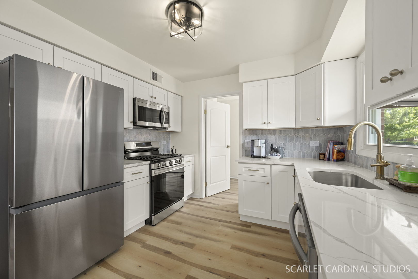 1110 S Fernandez Avenue Property Photo 11